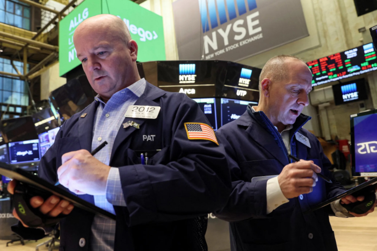 Wall Street: Θετικά πρόσημα με ώθηση από την αγορά εργασίας