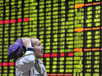 «Κοκκίνισαν» μιμούμενες τη Wall Street οι ασιατικές αγορές