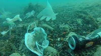 25.000 τόνοι σκουπιδιών σχετιζόμενα με την πανδημία κατέληξαν στους ωκεανούς