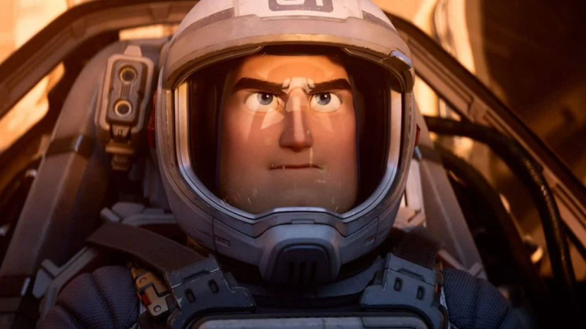 Lightyear: Η ταινία της Disney απαγορεύτηκε σε 14 χώρες λόγω ενός ομόφυλου φιλιού