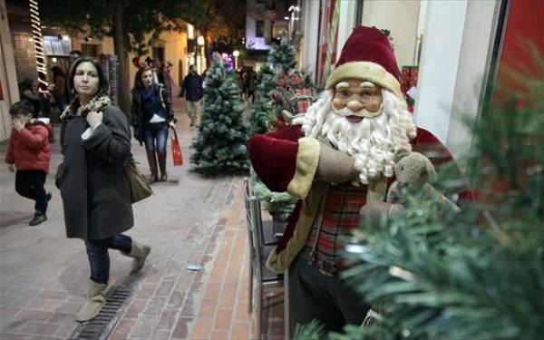 Αισιόδοξοι οι έμποροι για τον εορταστικό τζίρο