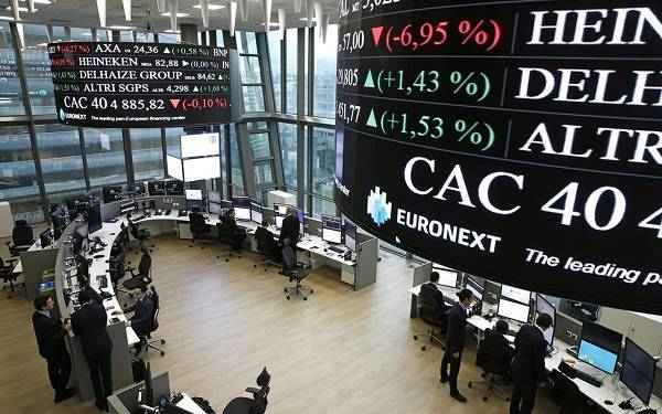 Πόλεμος και ΕΚΤ κλυδωνίζουν τα ευρωπαϊκά χρηματιστήρια