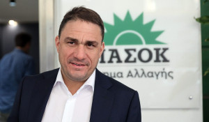 Απάντηση Τσουκαλά σε Μαρινάκη: Σταματήστε τον κατήφορο