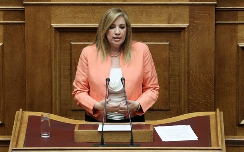 Γεννηματά: «Ο άνθρωπος που θα μοίραζε αξιοπρέπεια φτοχωποιεί τη χώρα»