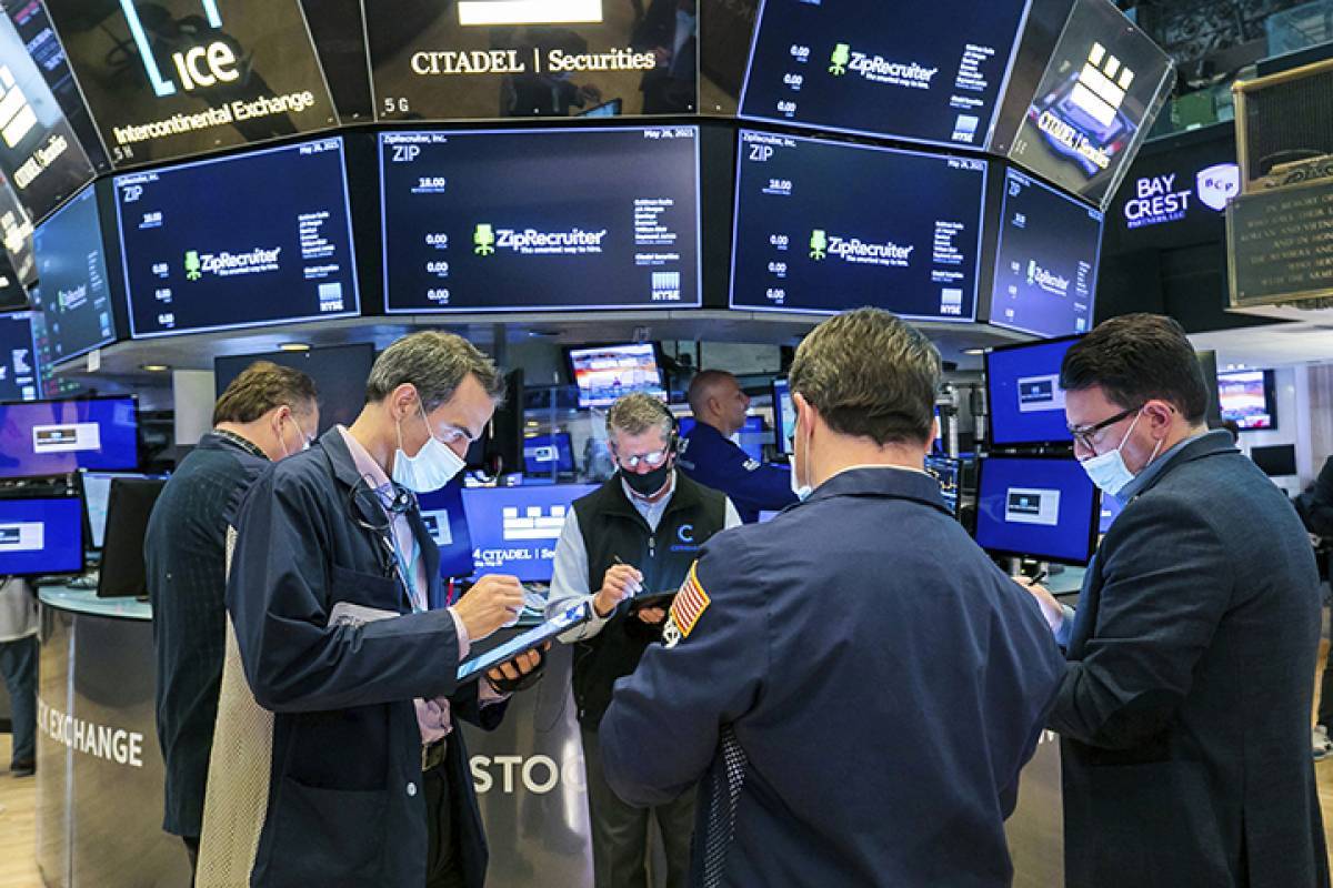 Με το… δεξί «μπαίνει» στον Ιούνιο η Wall Street
