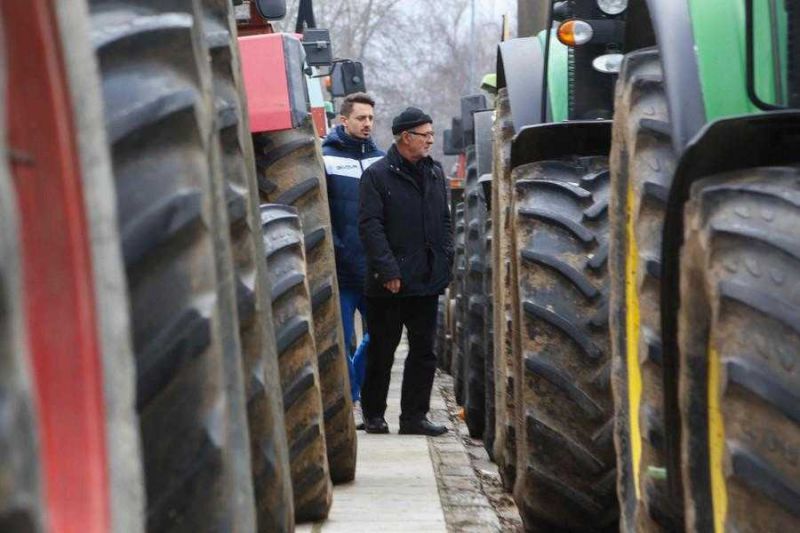 Σύσκεψη εργασίας αγροτών με Δραγασάκη