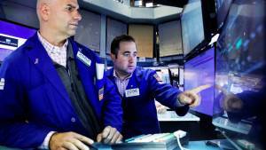 Συνεχίζει το ράλι η Wall Street με «καύσιμο» το λιανεμπόριο