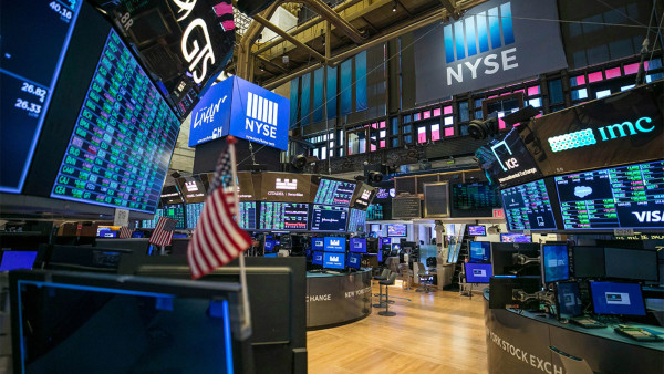 Ανάκαμψη στη Wall Street, καθώς η περίοδος ανακοίνωσης αποτελεσμάτων κορυφώνεται