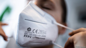 Γερμανία: «Στην πυρά» 755 εκατομμύρια μάσκες κορονοϊού