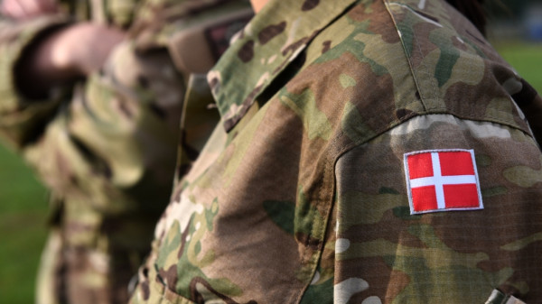 «Συναγερμός» στη Δανία: Ρωσική φρεγάτα έριξε φωτοβολίδες κατά στρατιωτικού ελικοπτέρου