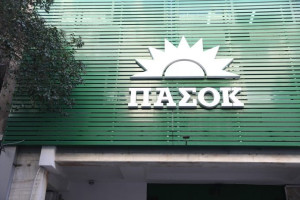 Το ΠΑΣΟΚ πάει για ανένδοτο κατά των δημοσκόπων