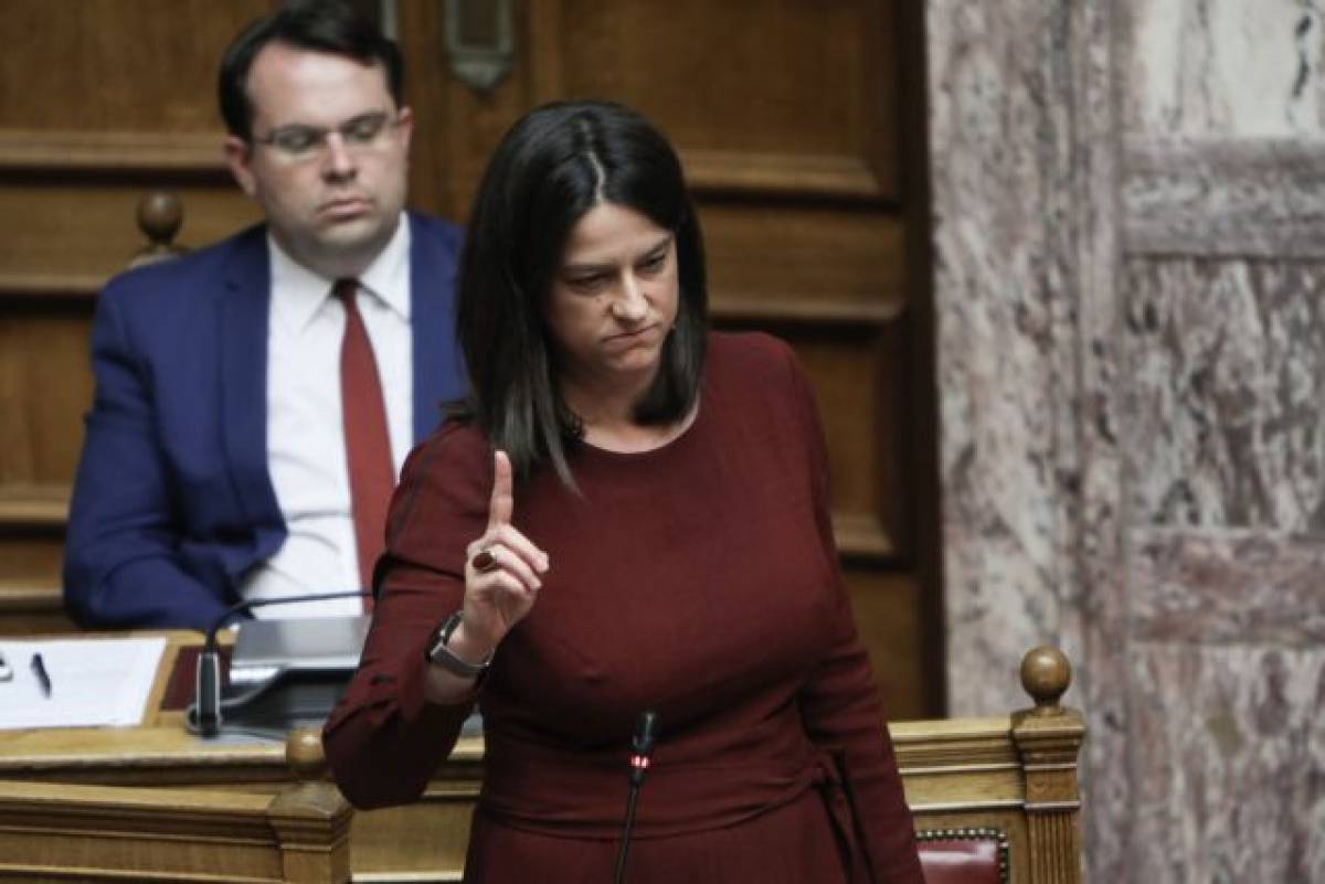 Κεραμέως: 560.000 νέοι ενισχύονται με τεχνολογικό εξοπλισμό