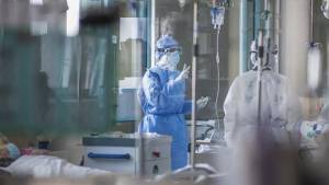 Κορονοϊός-Ελλάδα: Ανησυχητικό «άλμα» στους διασωληνωμένους-Αρνητικό ρεκόρ στην Αττική