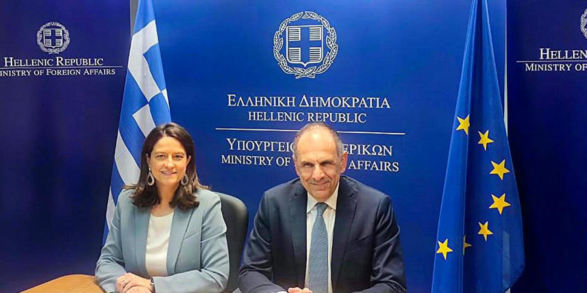 Επιστολική ψήφος: Ενημερώθηκαν οι επικεφαλής των διπλωματικών αρχών