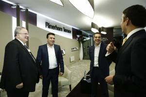 Γιατί πάει ο Τσίπρας στις Πρέσπες να υπογράψει την «Βόρεια Μακεδονία»;