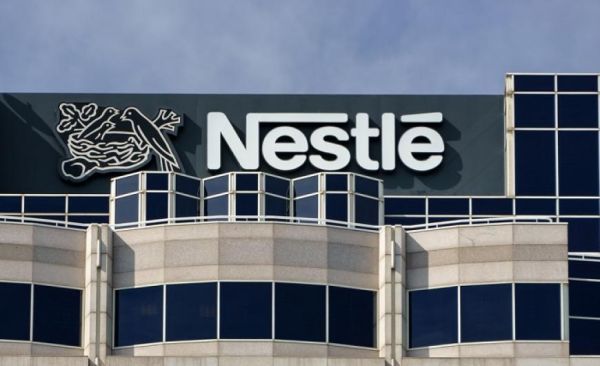 Υποχώρησαν οι πωλήσεις της Nestle λόγω εκποιήσεων