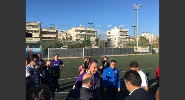 «Γαλάζια» νίκη σε φιλικό κόντρα σε ομάδα Ρομά - Σκόραρε δις ο Μητσοτάκης! (φωτό)