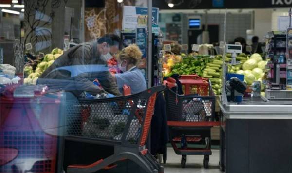 Τι ισχύει με το ωράριο λειτουργίας των καταστημάτων τροφίμων