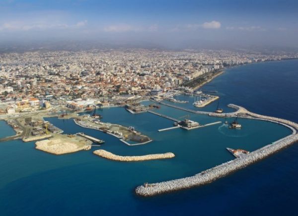 Κύπρος: Υπεγράφη η συμφωνία για την εμπορικοποίηση του λιμένα Λεμεσού