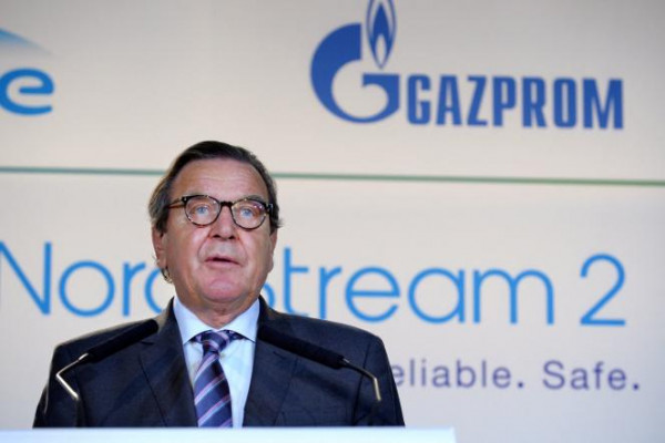 Αποχωρεί από τη Rosneft ο πρώην καγκελάριος Γκέρχαρντ Σρέντερ