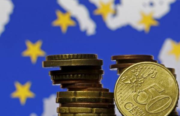 Ευρωζώνη: «Βουτιά» 12,1% του ΑΕΠ το β' τρίμηνο