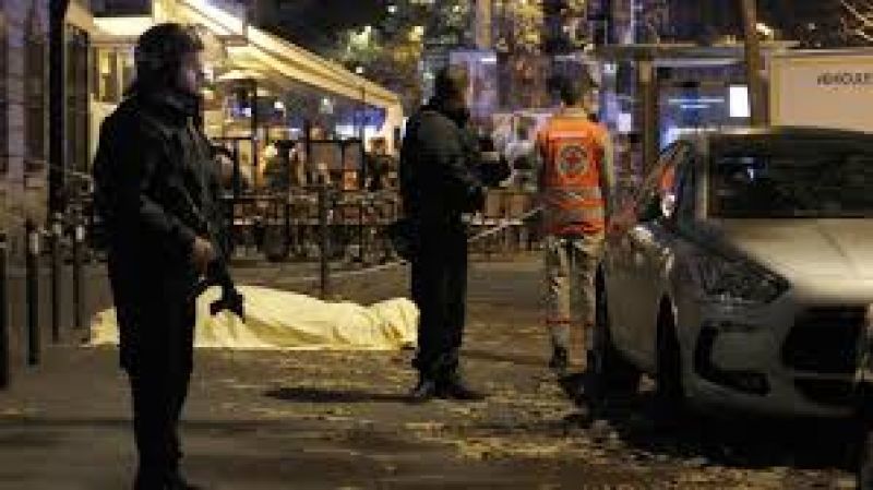 Ταυτοποιήθηκε ένας από τους καμικάζι του Παρισιού