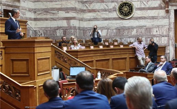 Η προσχώρηση του Αδωνη στο… ΚΚΕ και η μετακόμιση του Τασούλα στα «ορεινά»
