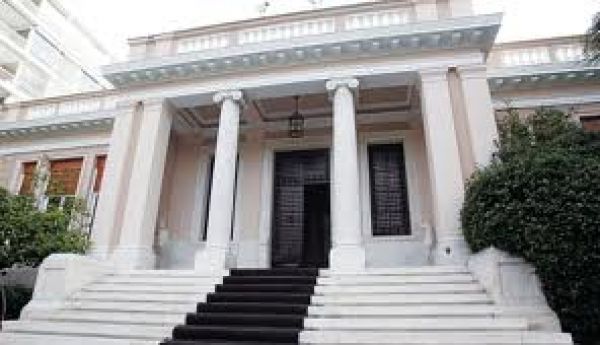 Ποιους «κολοσσούς» ξέχασε να καλέσει το Μαξίμου