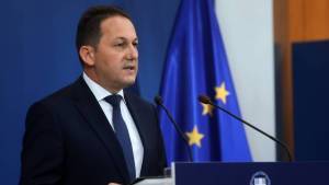 Πέτσας: Το αμερικανικό συμφέρον δε συνάδει με εντάσεις στην Μεσόγειο
