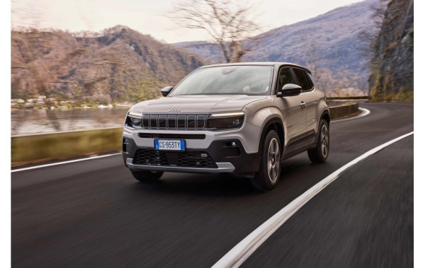 Το υβριδικό σύστημα του Jeep Avenger e-Hybrid στο μικροσκόπιο