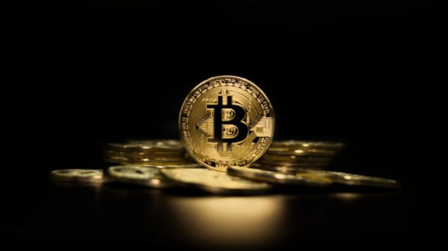 Bitcoin: Προς τα $30.000 εν μέσω τραπεζικών ανησυχιών
