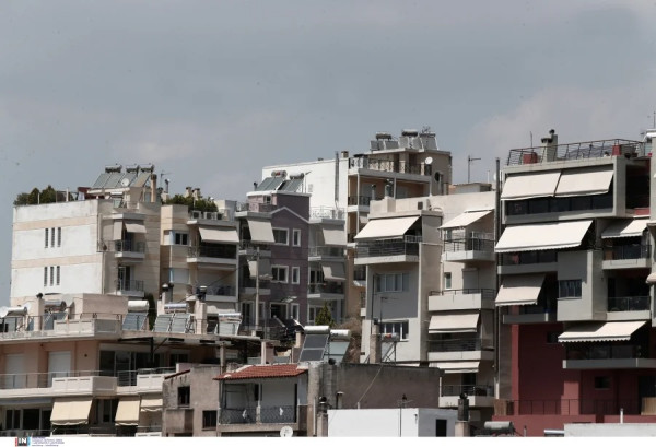 Έρευνα RE/MAX: Μία στις δύο κατοικίες που αγοράστηκαν το 2025 ήταν από 51 έως 100 τ.μ.