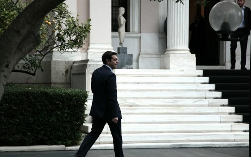 Μαξίμου: Εν μέσω πίεσης προσπαθεί να κρατήσει διαύλους διαπραγμάτευσης