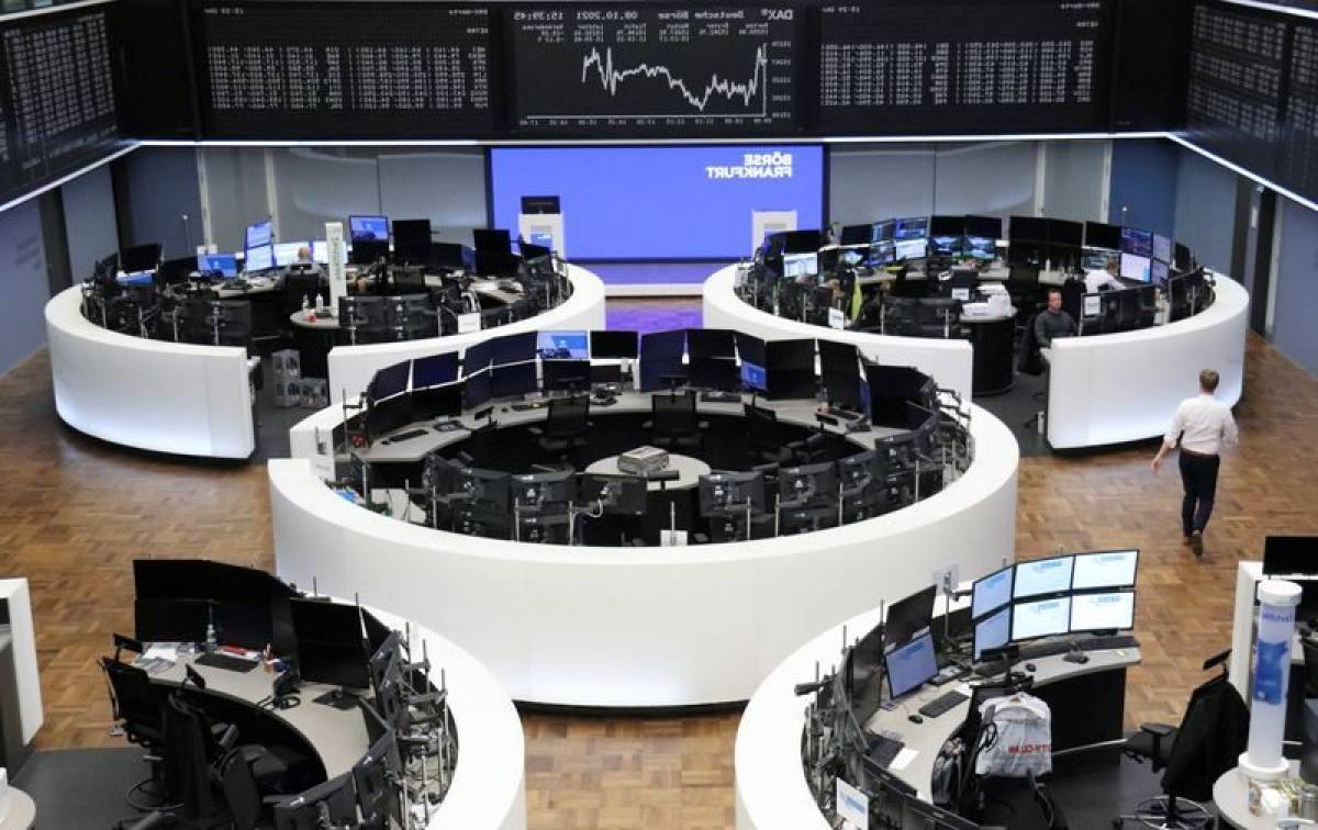 Σε κλοιό ρευστοποιήσεων τα ευρωπαϊκά χρηματιστήρια