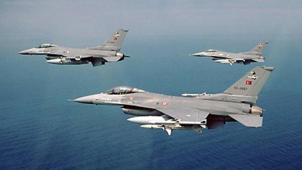 Υπερπτήσεις δύο τουρκικών F-16 πάνω από τα Λέβιθα