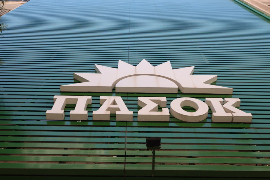 Γιατί διαλύει ο Ανδρουλάκης τις… συνιστώσες του ΠΑΣΟΚ