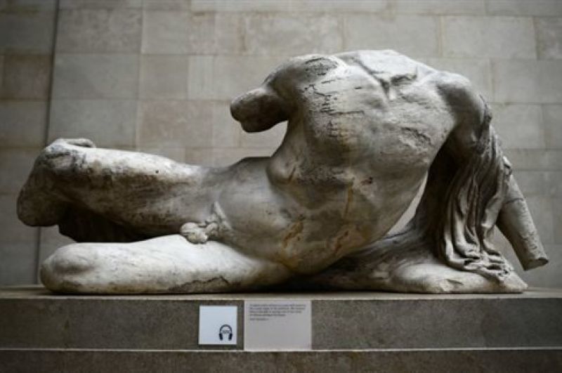Προκαλούν οι Βρετανοί: Δάνεισαν ένα από τα γλυπτά του Παρθενώνα στους Ρώσους