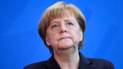Δημοσκόπηση: Το 62% των Γερμανών επιθυμεί παραίτηση της Μέρκελ