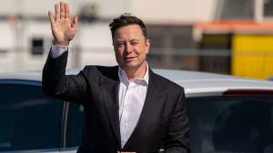 Ο Μασκ πούλησε μετοχές της Tesla αξίας 5 δισ. δολάριων