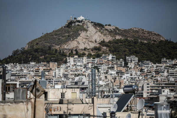 Δήμος Αθηναίων: «Κλείνουν» οι Λόφοι Λυκαβηττού και Φινόπουλου λόγω κινδύνου πυρκαγιάς