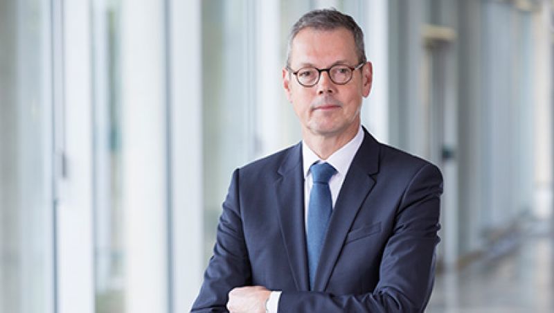 Bofinger: Η Ευρωζώνη έβαλε τέλος στη λιτότητα σε όλες τις χώρες εκτός της Ελλάδας
