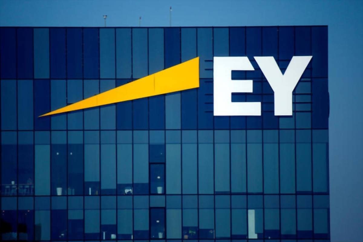 EY: Αλλάζουν οι φορολογικές και χρηματοοικονομικές λειτουργίες των επιχειρήσεων