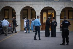 Μονή Πετράκη-βιτριόλι:Σε απόπειρα ανθρωποκτονίας μετατράπηκε η κατηγορία για τον ιερέα