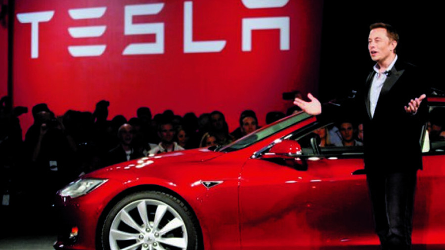 Tesla: Προσφέρει στον Μασκ πακέτο μετοχών 29 δισ. δολαρίων για να παραμείνει CEO έως το 2027