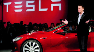 Tesla: Προσφέρει στον Μασκ πακέτο μετοχών 29 δισ. δολαρίων για να παραμείνει CEO έως το 2027