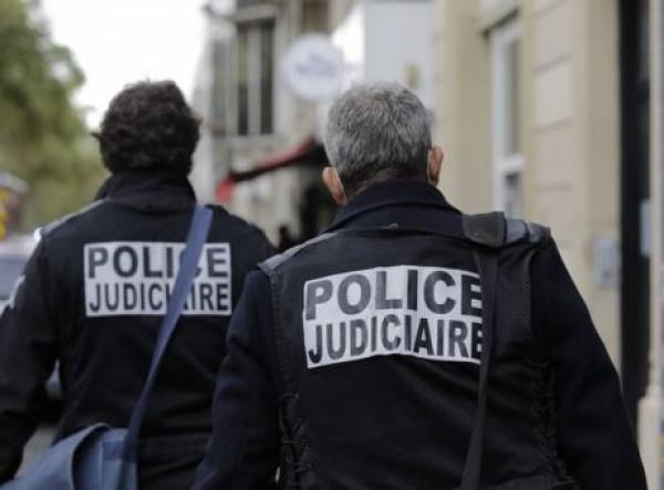 Παρίσι: Ένοπλος μαχαίρωσε και σκότωσε έναν άνδρα-Υποψίες τρομοκρατικής επίθεσης