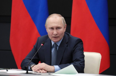 O Πούτιν επιτρέπει ξανά την αγορά αερίου σε ευρώ-δολάριο