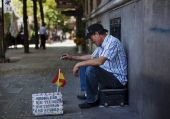 Μικρή υποχώρηση της ανεργίας στην Ισπανία για το β' τρίμηνο