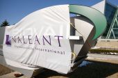 Deal «μαμούθ» από την Valeant - Εξαγορά της Bausch &amp; Lomb έναντι 8,7 δισ. δολαρίων