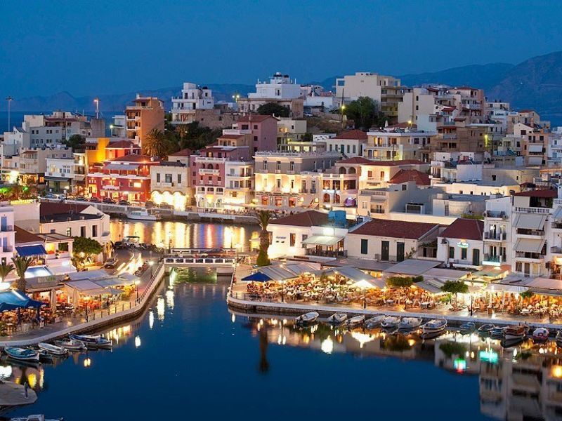 "Σαν τη Σαντορίνη δεν υπάρχει"- Πρώτη στη λίστα με τα ωραιότερα νησιά της Ευρώπης